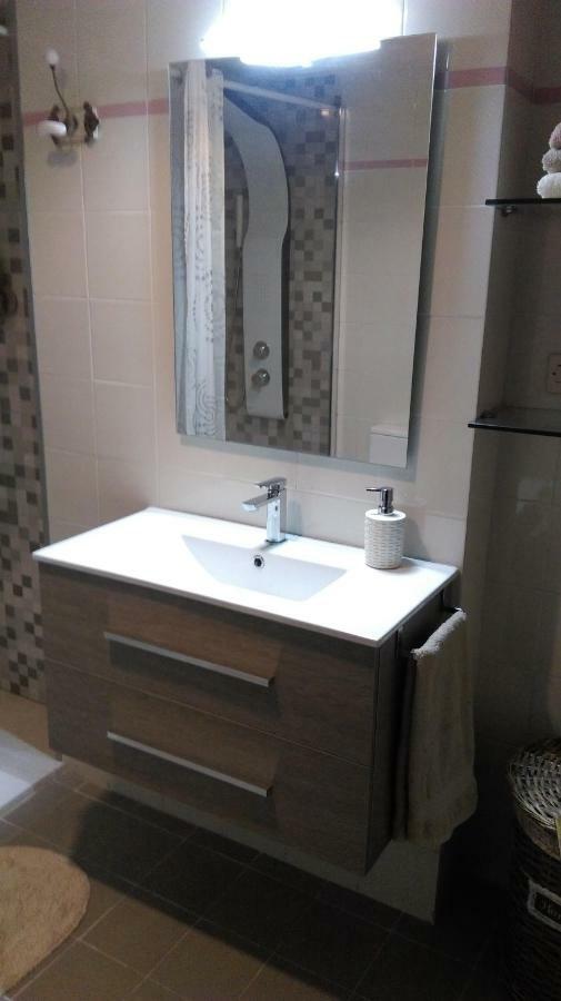 Apartamento Araceli Proximo A Clinica Oftalmologica Fdez Vega Apartman Oviedo Kültér fotó